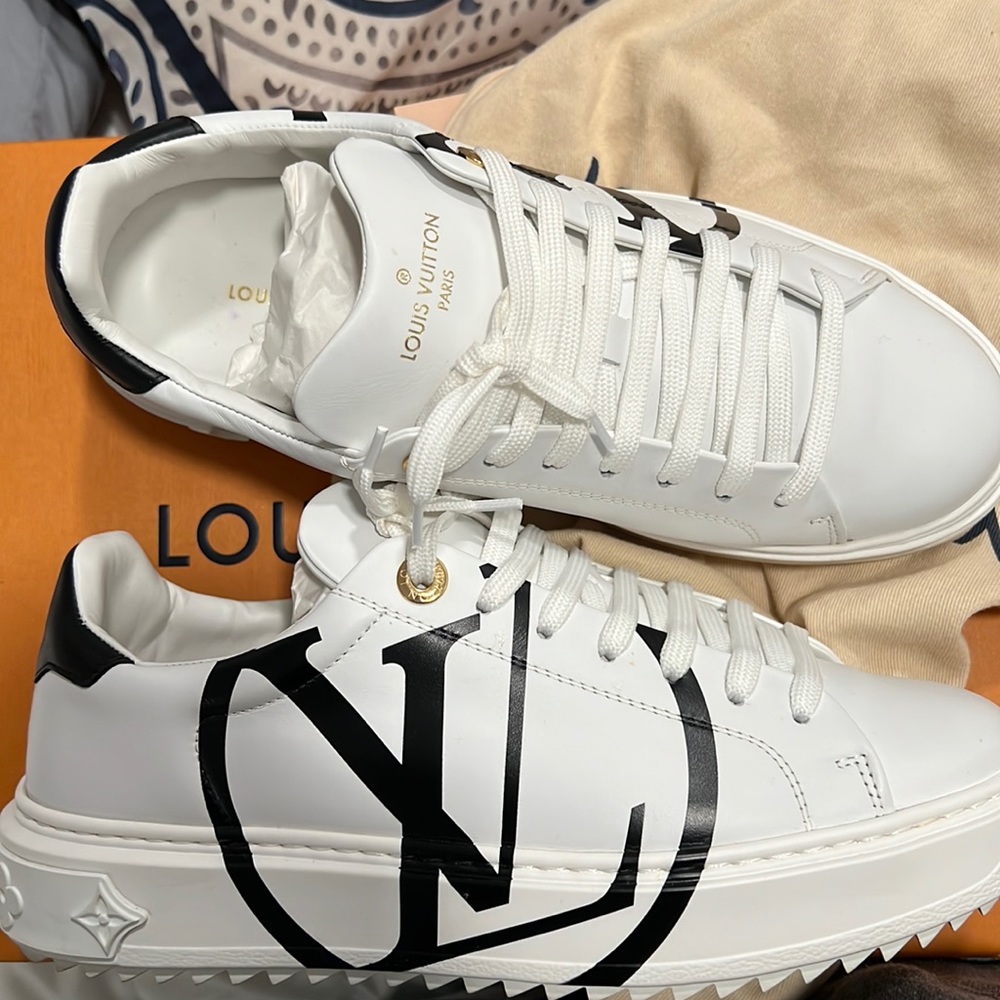 Louis Vuitton Sneakers